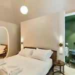 Bed & Breakfast Dimora Clementina 4*