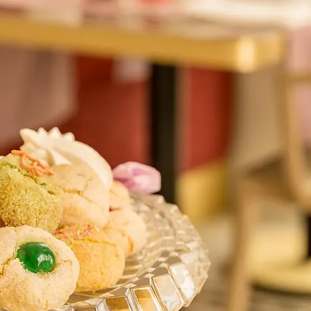 לינה וארוחת בוקר Dimora Clementina 4*