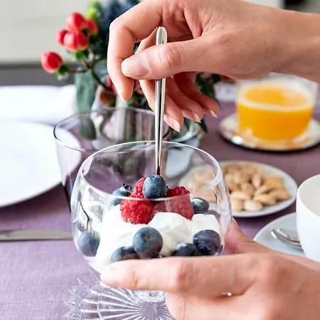 לינה וארוחת בוקר Dimora Clementina 4*