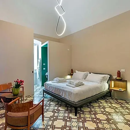 Dimora Clementina Bed & Breakfast 4*